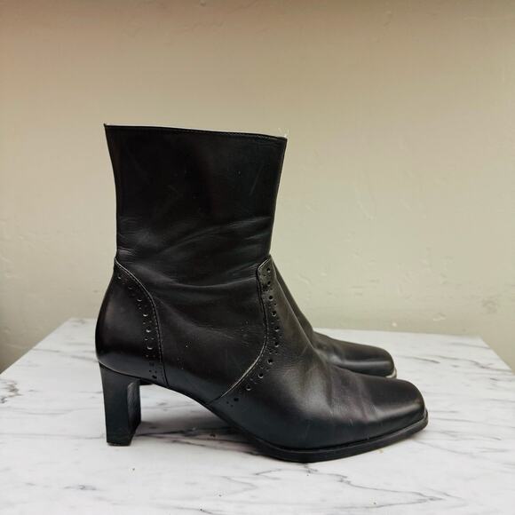 Sudini Black Leather Above Ankle Heel Booties Women’s Size 6 - Picture 4 of 11